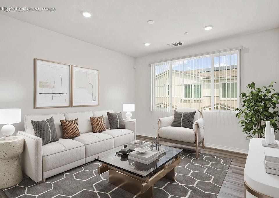 1st image of 16650 Wyndham Ln #4