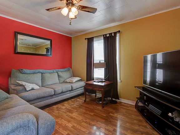 2nd image of 5406 Pinewood Dr