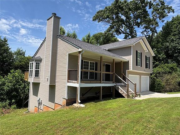 3rd image of 5374 Crown Oaks Dr