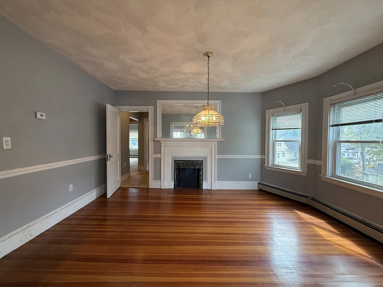 2 bed, 1200 sqft, $2,500 — Photo 2