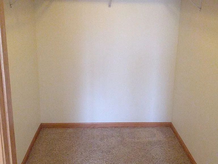 Pheasant Run Apartments — Photo 54