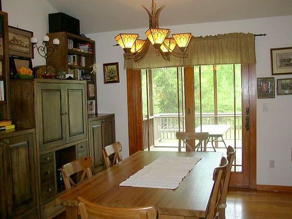 3rd image of 168 Willow Dr