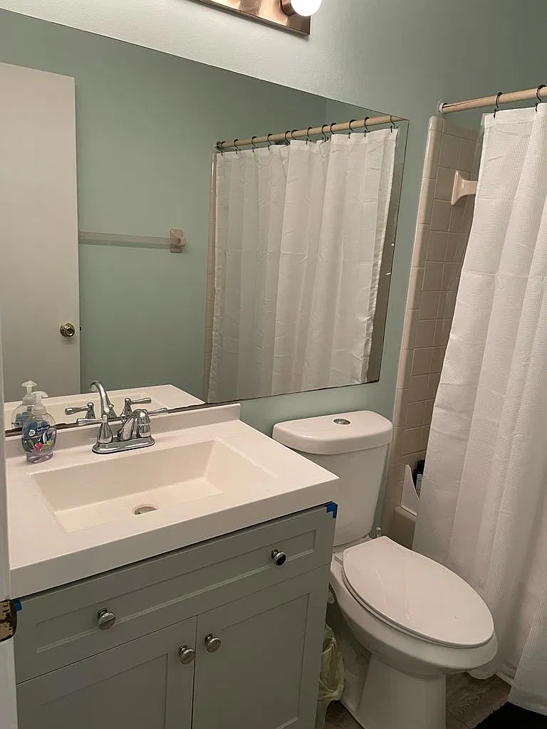 3 bed, 1777 sqft, $2,400 — Photo 4