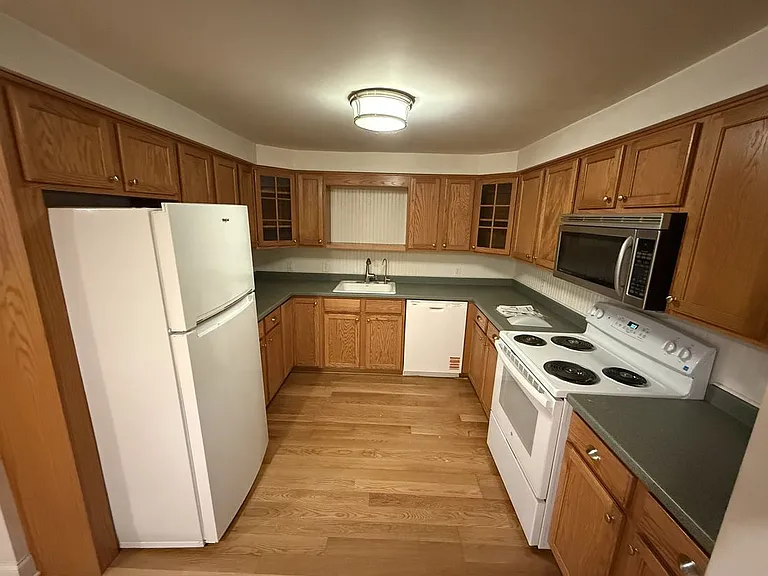 207 Lake Ave #B — Photo 8
