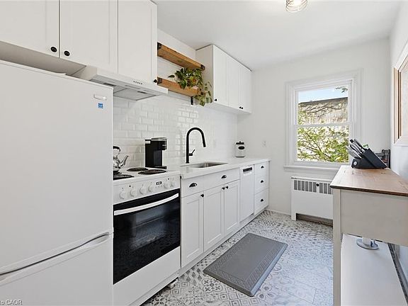 5th image of 137 Emerald St S #28