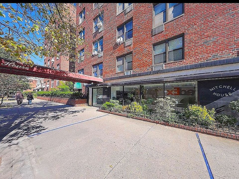 1st image of 1577 E 17th St APT 4L