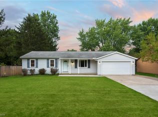 25386 Tyndall Falls Dr, Olmsted Falls, OH 44138