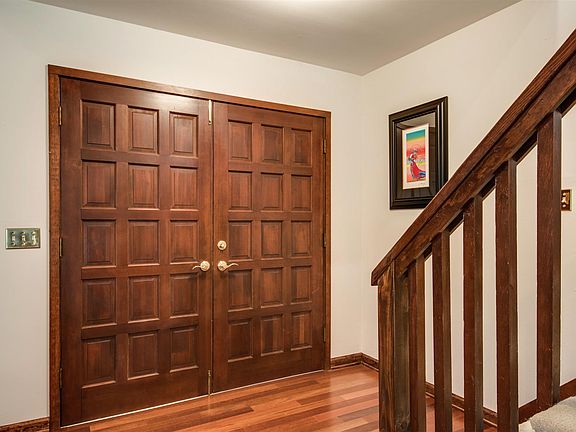 4th image of 7751 Indian Springs Dr