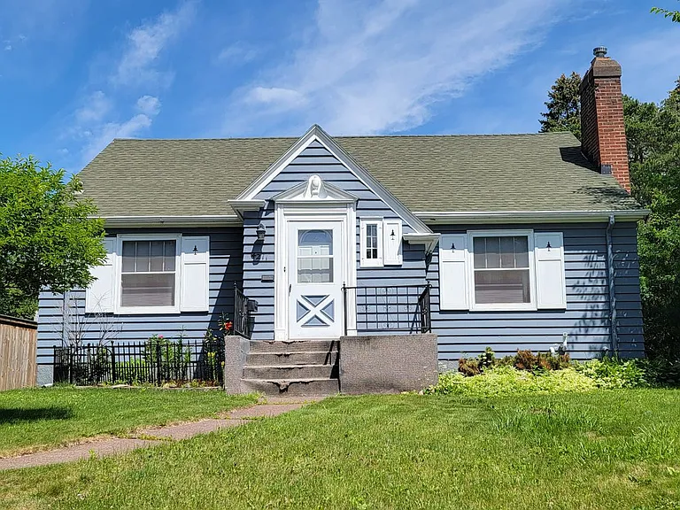 4211 London Rd — Photo 1