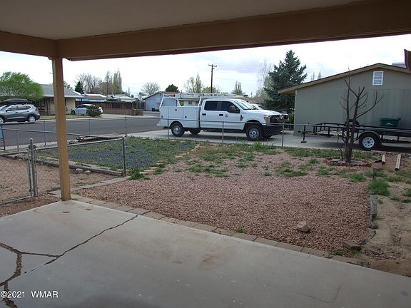 4th image of 303 Anita Dr
