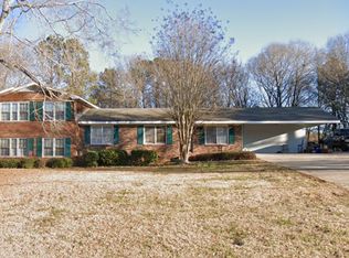 290 Vincent Dr, Athens, GA 30607