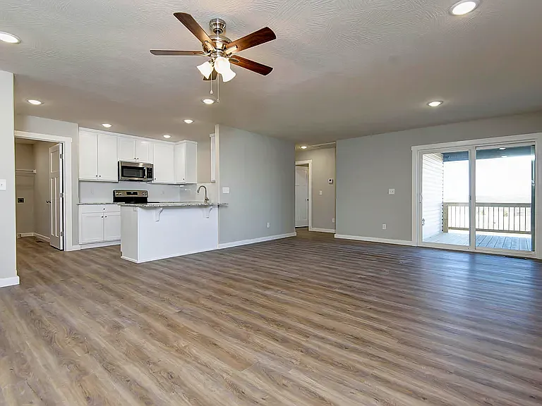 Building Photo - 907 S Rimes Ave
