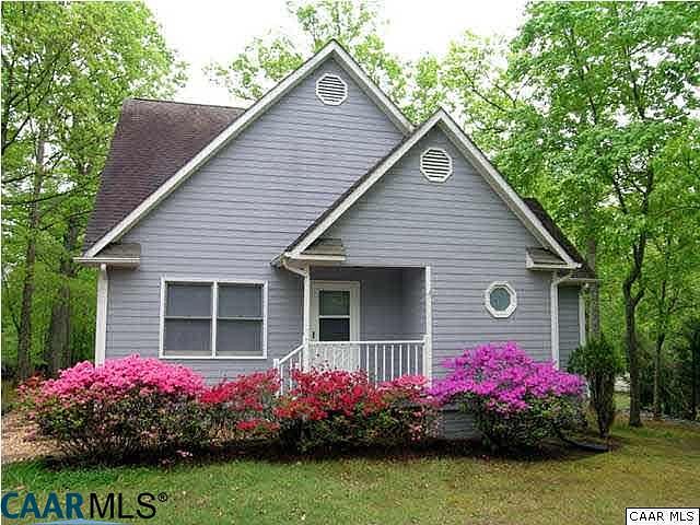 1st image of 27 Woodlawn Dr