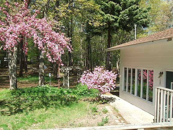2nd image of 720 Scenic Dr