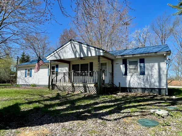 9805 River Rd, Huron, OH 44839