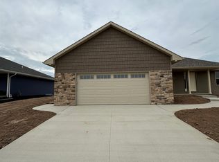 4590 Richard Ln, Green Bay, WI 54313