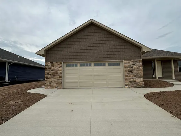 4590 Richard Ln, Green Bay, WI 54313