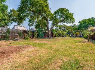 119 Archer Ave, Cockrell Hill, TX 75211