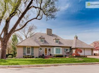 5080 Sunset Dr, Kansas City, MO 64112