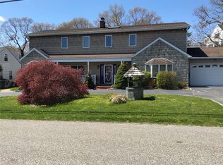 8 Laurel Rd, Ronkonkoma, NY 11779