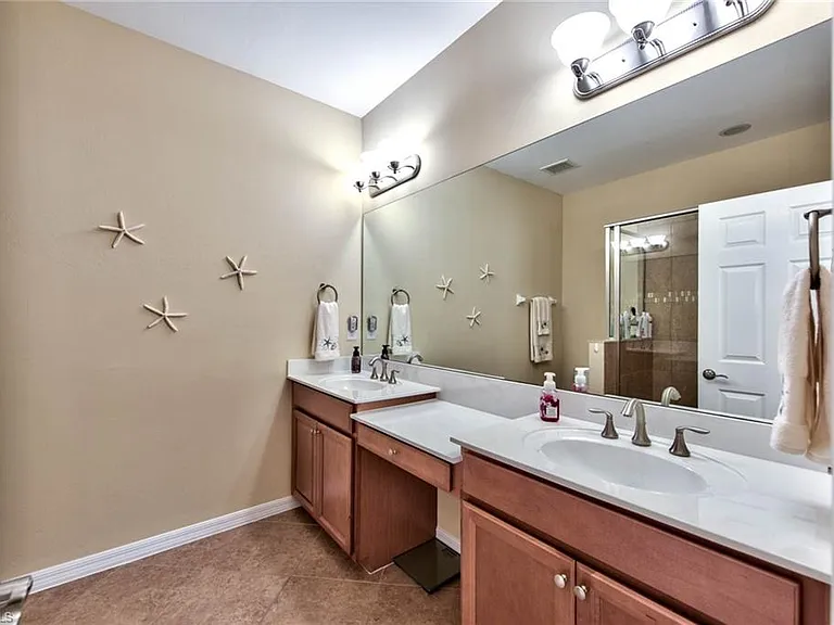 23430 Alamanda Dr #201 — Photo 12