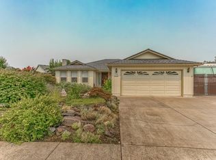151 Woodridge Dr, Central Pt, OR 97502
