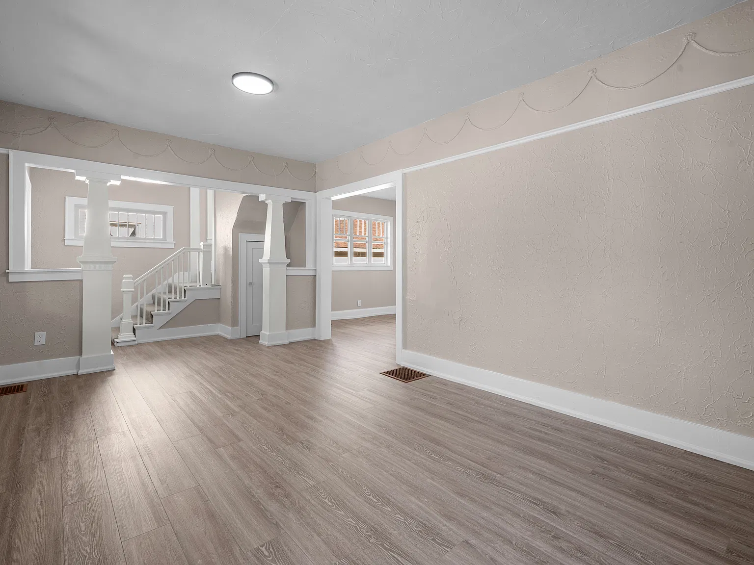 5 bed, 2101 sqft, $2,500 — Photo 4
