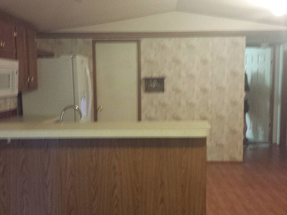 2nd image of 526 Hoffpauir Ln