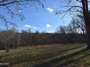 40 & 41 Bark Ln, Speedwell, TN 37870