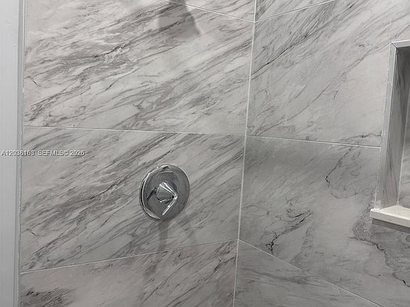 4th image of 214 SW 2nd Ter
