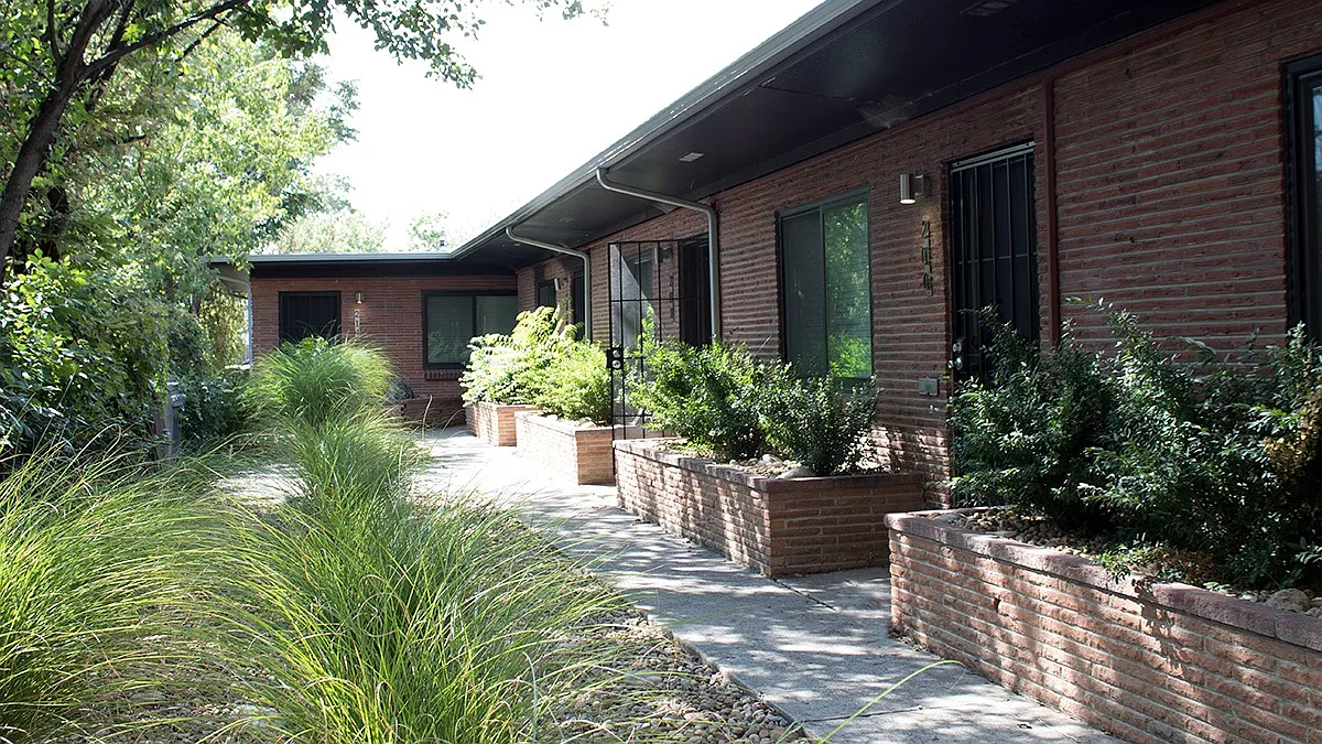 Building Photo - Baker 6