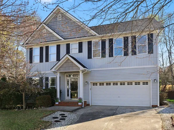 229 Autumn Glen Ln, Holly Springs, NC 27540