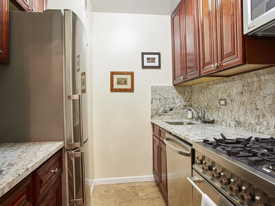 1st image of 61 W 62nd St APT 18H