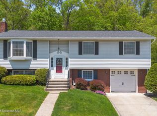 210 Prynn St, Peckville, PA 18452