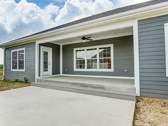 4th image of 1070 Rosenthal Dr