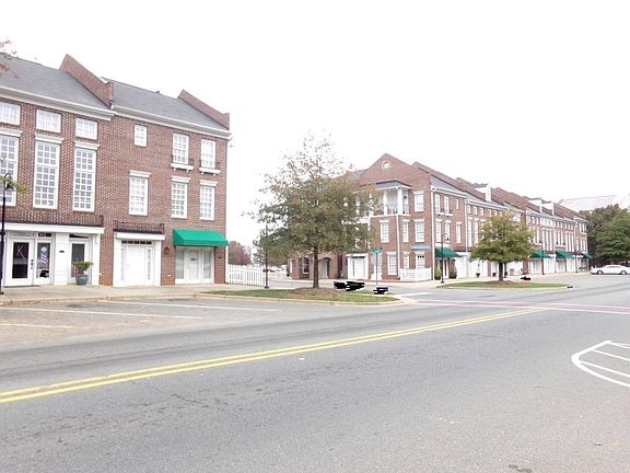 3rd image of 21333 Catawba Ave