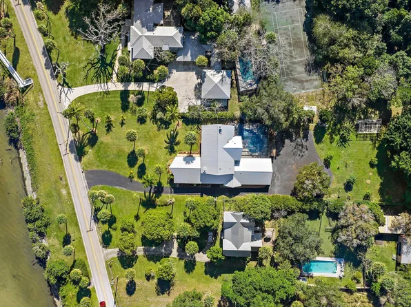 2315 S Indian River Drive, Fort Pierce, FL 34950