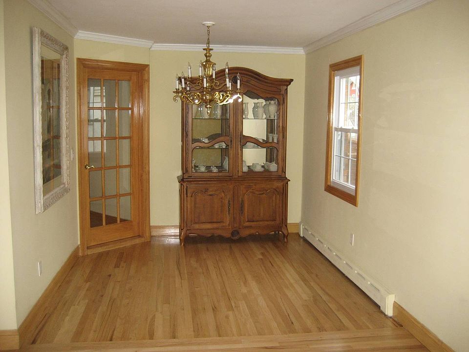 2nd image of 7572 Amboy Rd #2