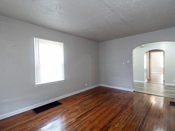3rd image of 3736 Baltimore Ave