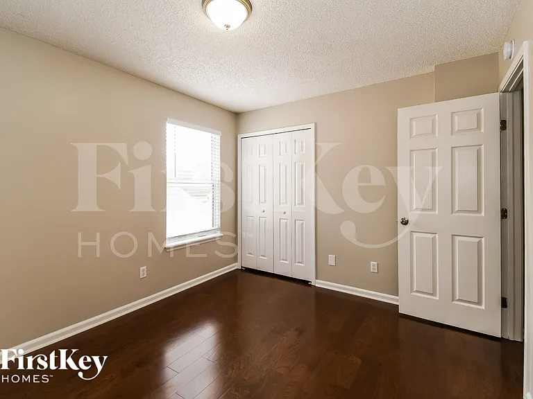 2132 Pebble Creek Ln — Photo 13