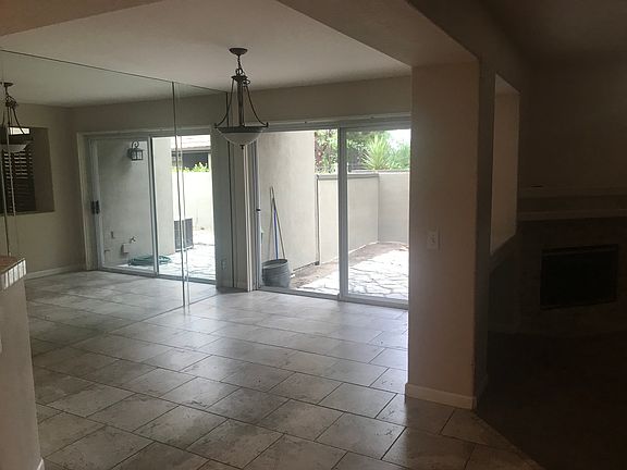 4th image of 517 S Glenhurst Dr #Townhome