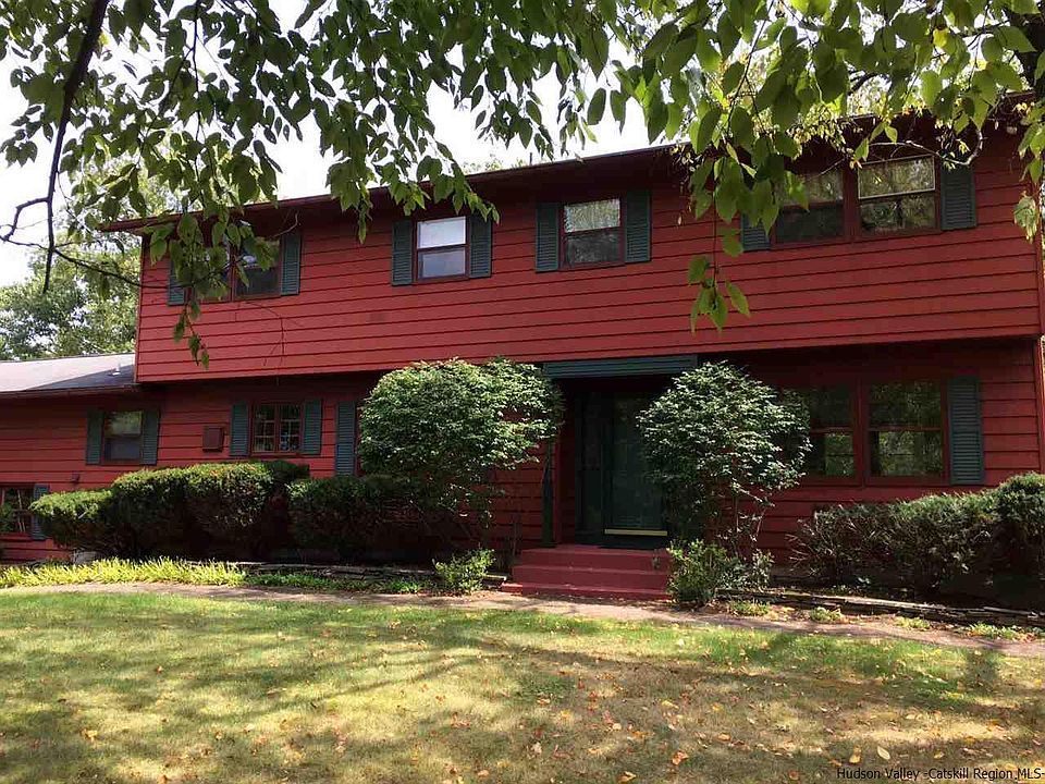1st image of 36 Barbaras Ct