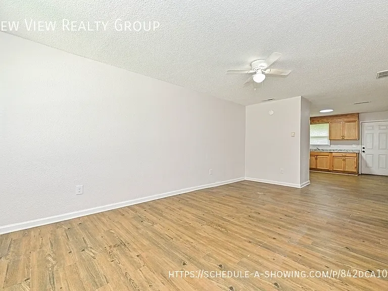 1119 Grady St — Photo 8