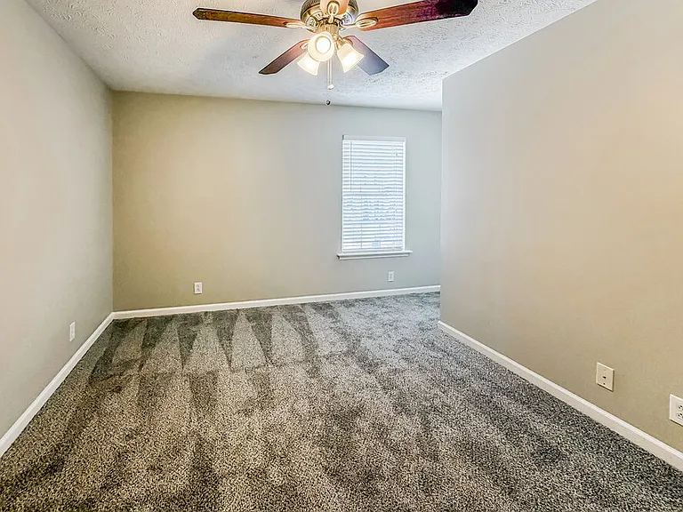 7835 Rainey Dr — Photo 10