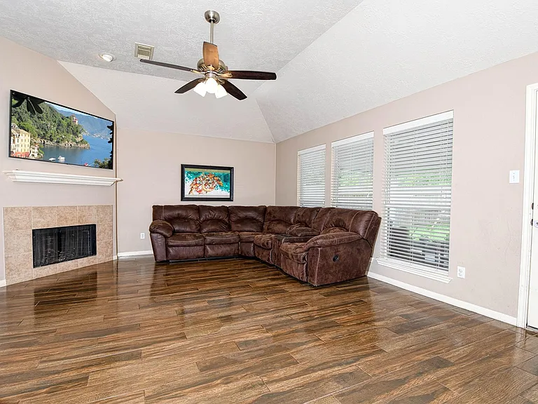 25923 Marshbrook Ln — Photo 7