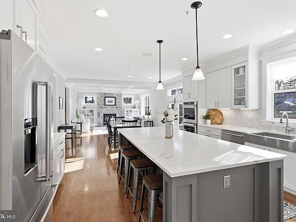 5th image of 9206 Fernwood Rd