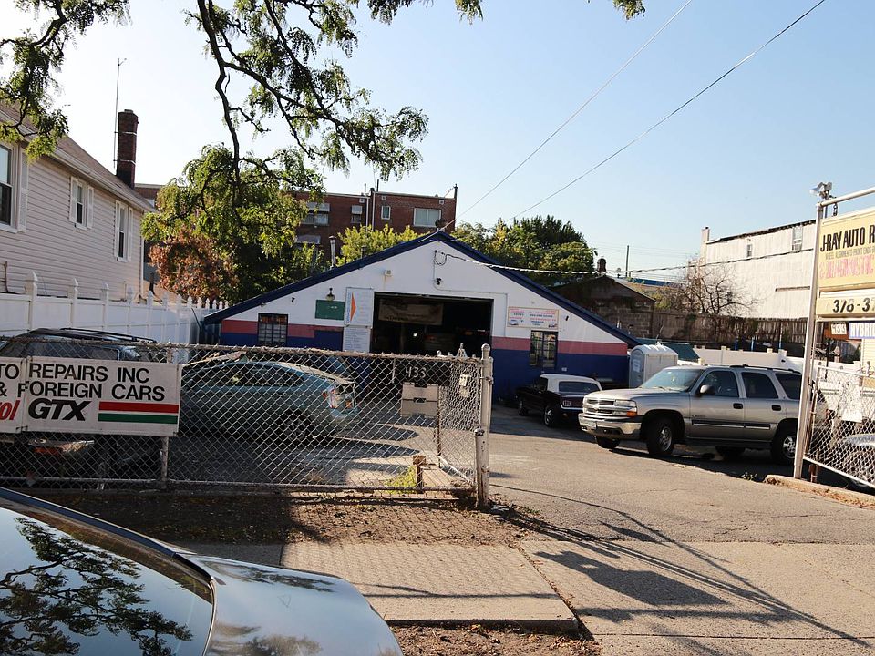 2nd image of 433 Bolton Ave