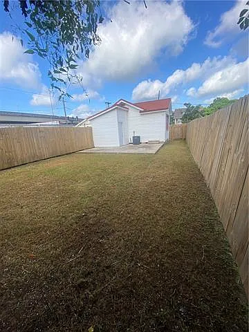 2 bed, 1.0 bath, 964 sqft, $1,400 — Photo 3