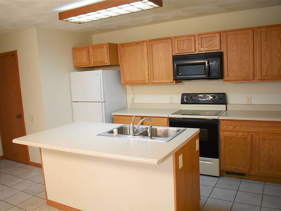 1st image of 1145-1147 Prairie Ave