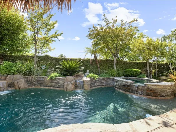 29 Hemingway Ct, Trabuco Canyon, CA 92679